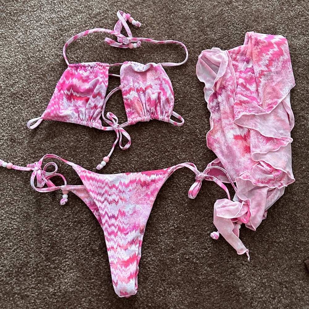 TIGERMIST PINK BIKINI WITH SARONG COVER UP SIZE MEDIUM PRINCESS POLLY WHITEFOX